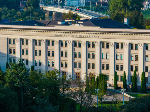 Стритизатормен порно бойдақтар кеші Трансвеститтер мен қыздардың порно видеолары